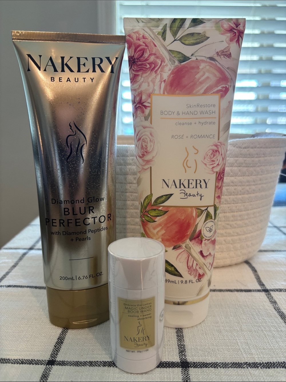 Nakery Beauty Rose + Romance Body Wash — Diamond Glow Blur & Under Boob